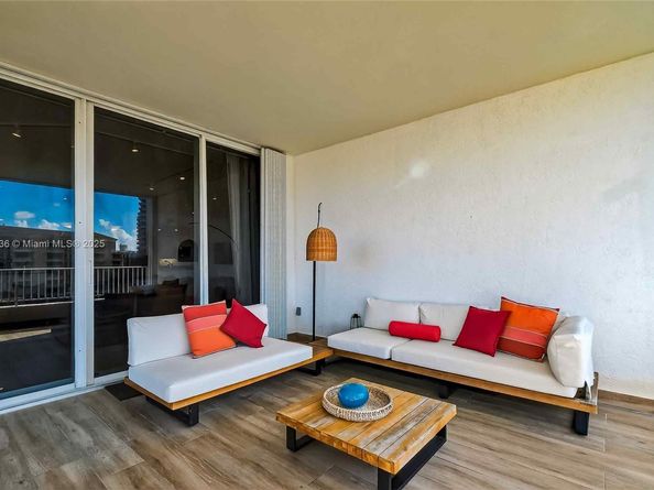 715 Crandon Blvd PH5, Key Biscayne FL 33149