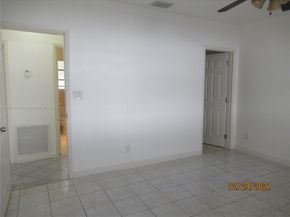 1931 Pierce St, Hollywood FL 33020