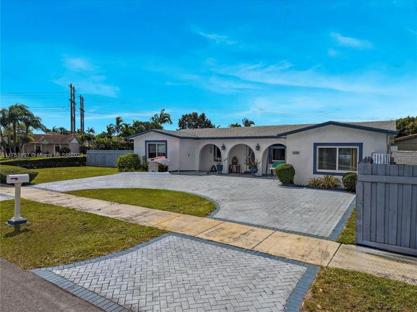 8430 SW 129th Ave, Miami FL 33183
