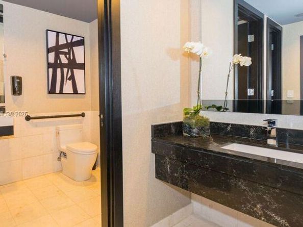 901 Brickell Key Blvd 906, Miami FL 33131