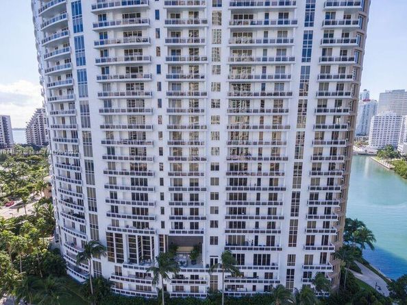 901 Brickell Key Blvd 906, Miami FL 33131