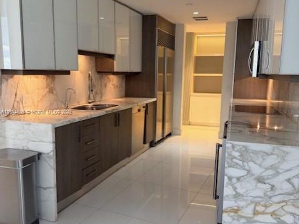 901 Brickell Key Blvd 906, Miami FL 33131