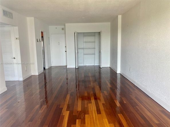 400 Kings Point Dr 1406, Sunny Isles Beach FL 33160
