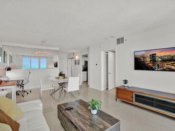 90 Alton Rd 2907, Miami Beach FL 33139