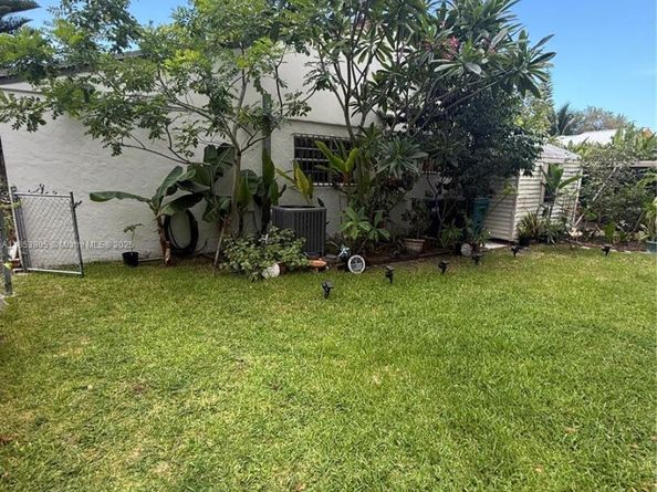 11472 SW 4th St, Sweetwater FL 33174