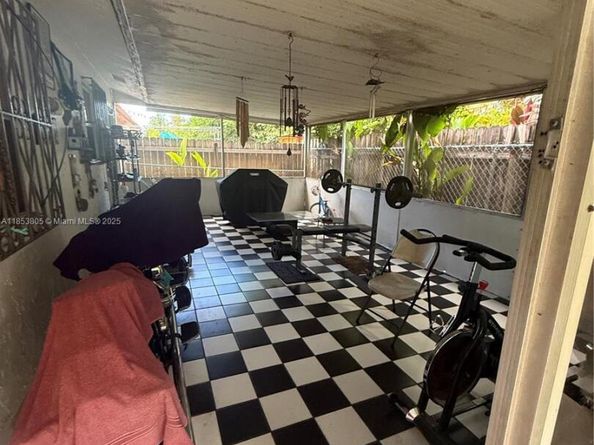 11472 SW 4th St, Sweetwater FL 33174