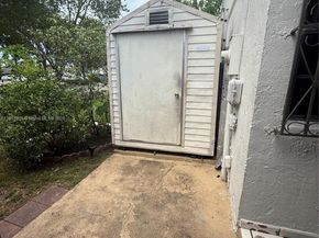 11472 SW 4th St, Sweetwater FL 33174