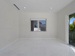 1090 NE 84th St, Miami FL 33138