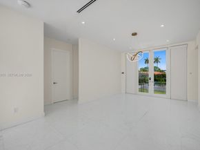 1090 NE 84th St, Miami FL 33138