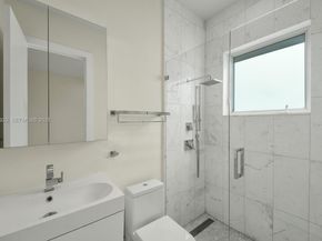 1090 NE 84th St, Miami FL 33138