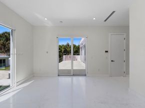 1090 NE 84th St, Miami FL 33138