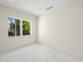 1090 NE 84th St, Miami FL 33138
