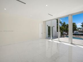 1090 NE 84th St, Miami FL 33138