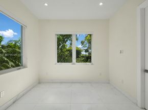 1090 NE 84th St, Miami FL 33138