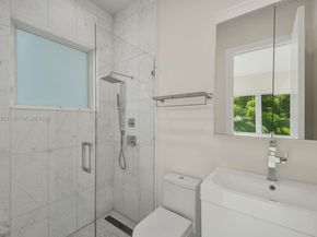 1090 NE 84th St, Miami FL 33138
