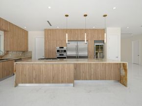 1090 NE 84th St, Miami FL 33138