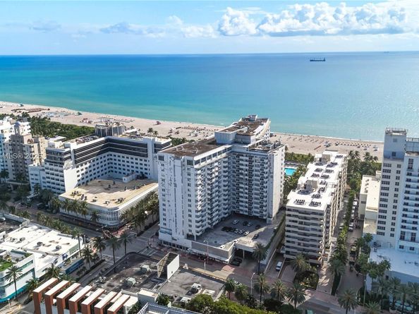 100 Lincoln Rd 323, Miami Beach FL 33139