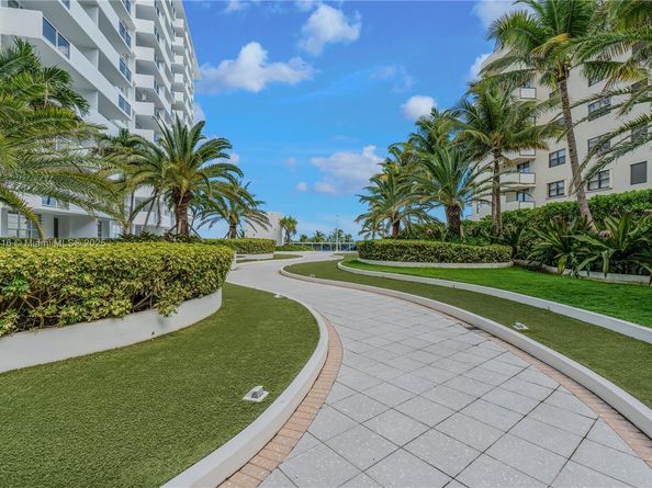 100 Lincoln Rd 323, Miami Beach FL 33139