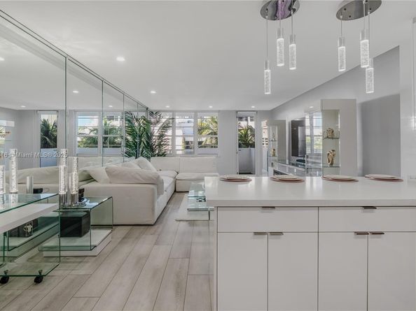 100 Lincoln Rd 323, Miami Beach FL 33139