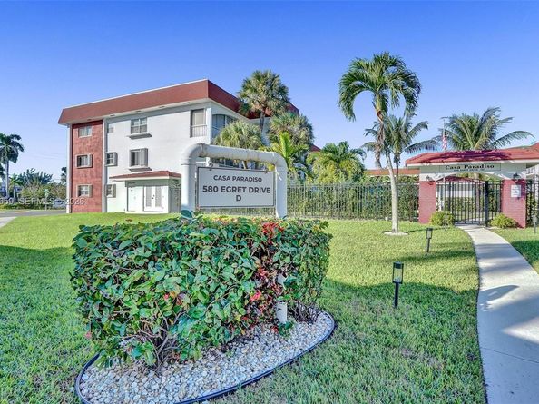 580 Egret Dr 212, Hallandale Beach FL 33009