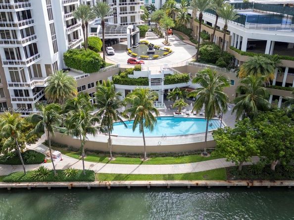 901 Brickell Key Blvd 1409, Miami FL 33131