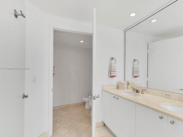 901 Brickell Key Blvd 1409, Miami FL 33131