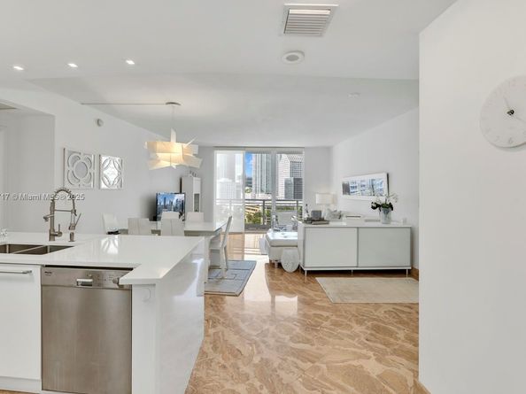 901 Brickell Key Blvd 1409, Miami FL 33131