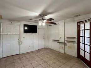 1060 Oriental Blvd, Opa-Locka FL 33054