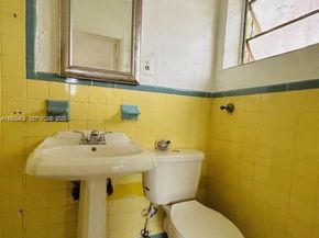 1060 Oriental Blvd, Opa-Locka FL 33054