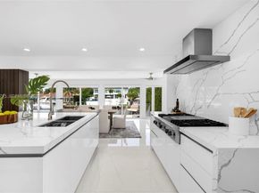 6832 Sunrise Ct, Coral Gables FL 33133