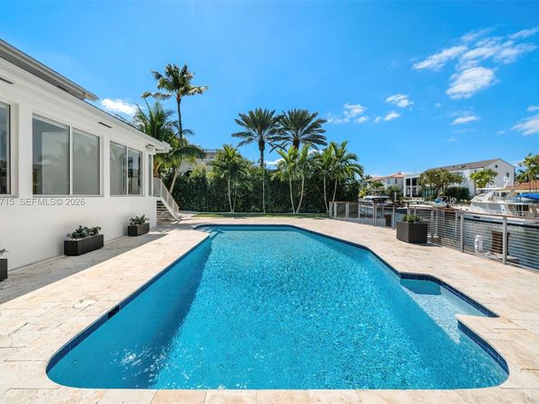 6832 Sunrise Ct, Coral Gables FL 33133