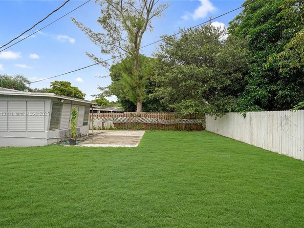 125 NW 121st St, North Miami FL 33168