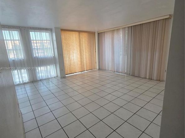 8001 Byron Ave 3C, Miami Beach FL 33141