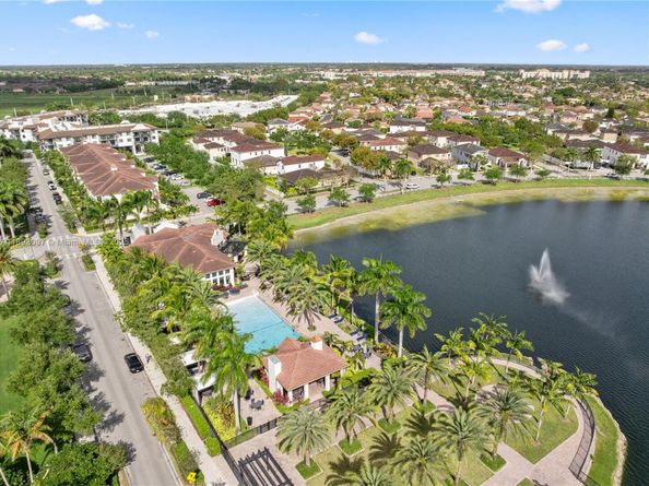 16958 SW 92nd St 16958, Miami FL 33196