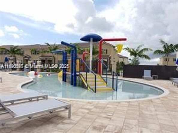 16958 SW 92nd St 16958, Miami FL 33196