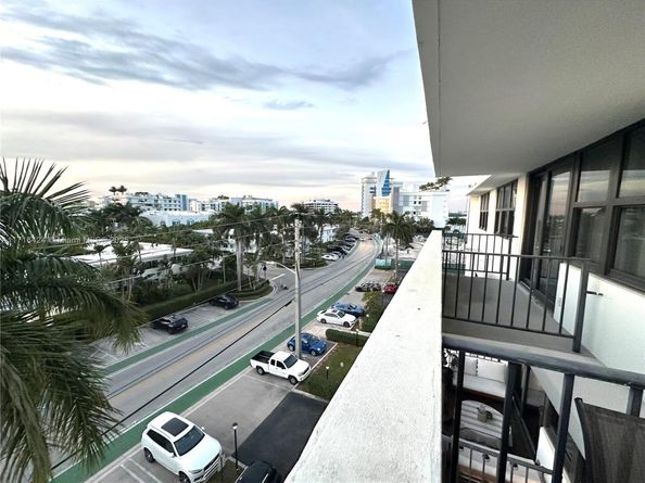 10101 E Bay Harbor Dr 509, Bay Harbor Islands FL 33154