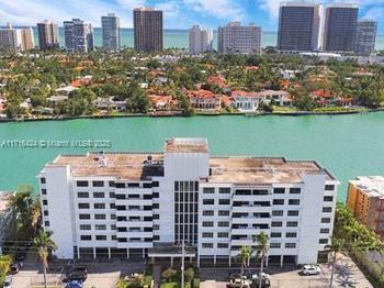 10101 E Bay Harbor Dr
