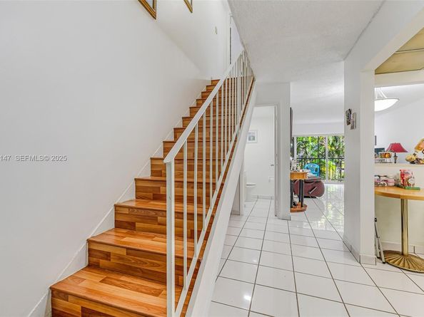 130 NW 87th Ave H216, Miami FL 33172