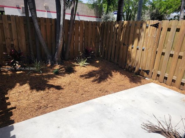 15750 SW 92nd Ave 29C, Palmetto Bay FL 33157