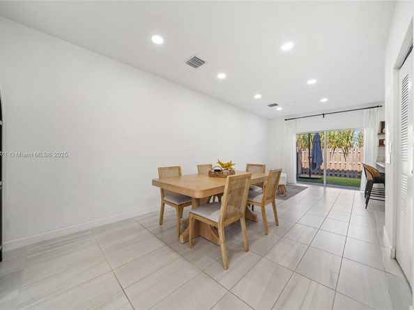 1246 NW 4th Ln, Florida City FL 33034