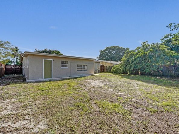 1777 NW 34th Ave, Lauderhill FL 33311