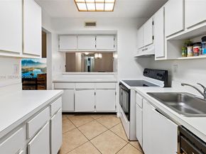 20741 NE 4th Ct 207, Miami FL 33179