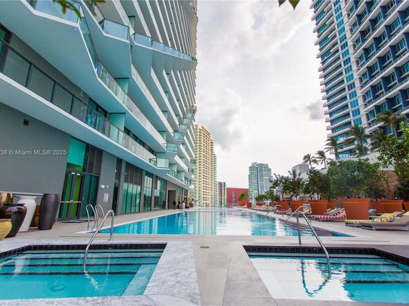 1300 S Miami Ave 2210, Miami FL 33130