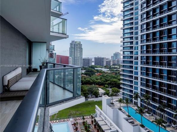 1300 S Miami Ave 2210, Miami FL 33130