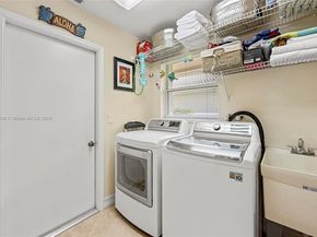 985 Spoonbill Cir, Weston FL 33326