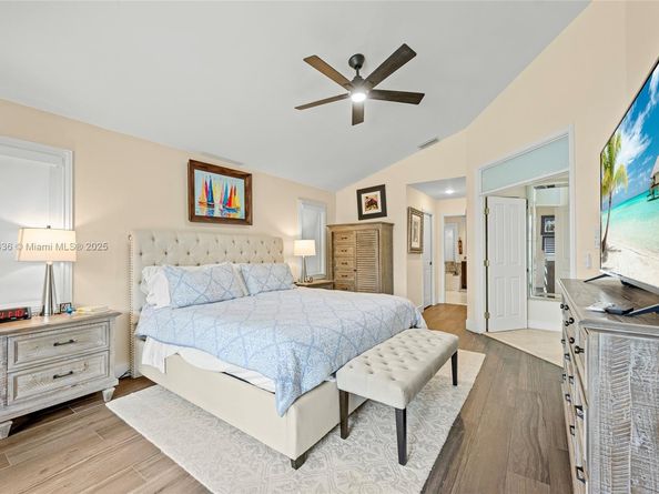 985 Spoonbill Cir, Weston FL 33326