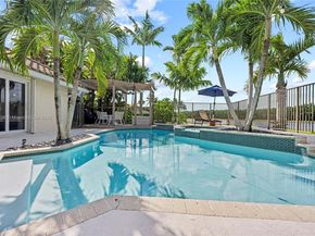 985 Spoonbill Cir, Weston FL 33326