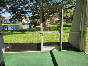 9410 Poinciana Pl 101, Davie FL 33324