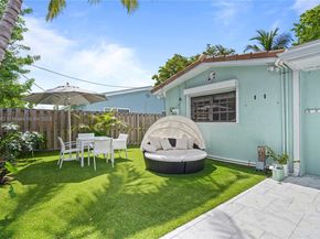 5613 Madison St, Hollywood FL 33023