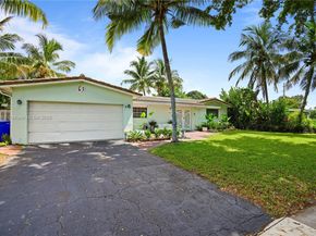 5613 Madison St, Hollywood FL 33023